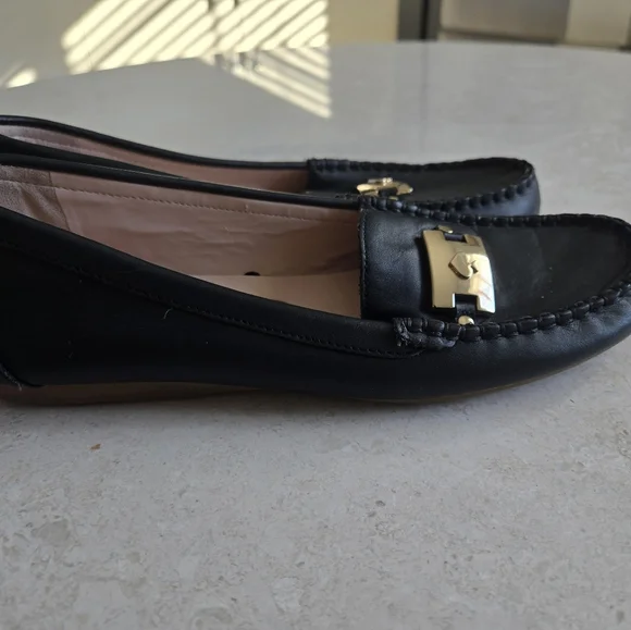 Kate Spade Black Leather Loafers with Gold-Tone Logo Accent - Picture 4 of 6
